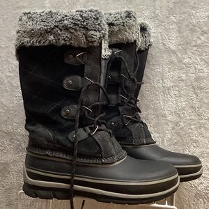Khombu Black and Gray Winter Boots